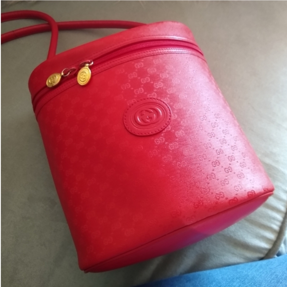 🔥🔥Rare Gucci Red bucket binocular traincase bag